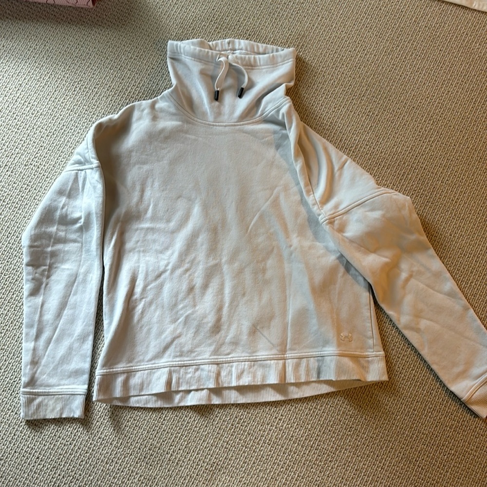 White Medium Under Armour Sweatshirt